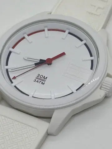 TOMMY HILFIGER 화이트 가동품