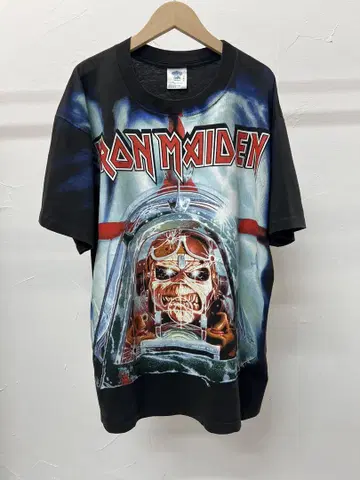 IRON MAIDEN 그래픽 T셔츠 L 사이즈