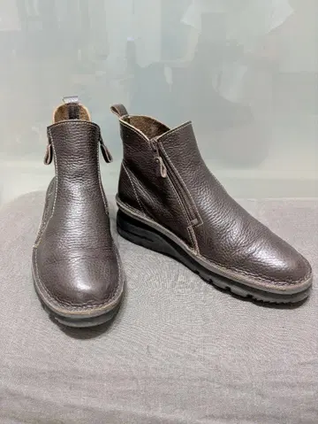 다크 브라운 사이드 지퍼 부츠 23.5cm yuriko matumoto