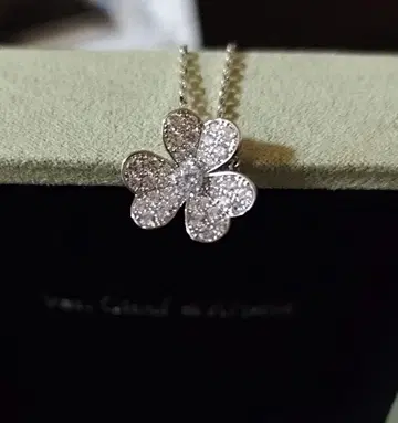 클로버 목걸이 파베 실버