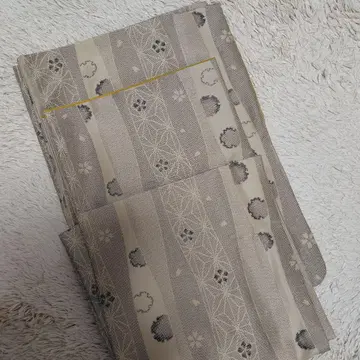 일본제 새상품급 베이지 계열  느낌 폴리에스테르 기모노