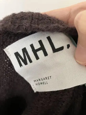 MHL. 셰틀랜드 울 니트 풀오버 다크 브라운