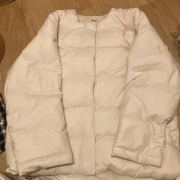 UNIQLO XL 화이트 다운 자켓