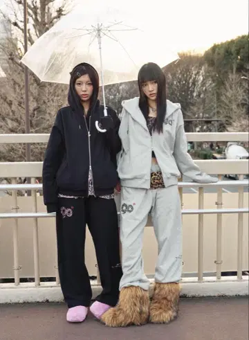 9090 girl 90 Logo Hoodie Sweat Pants 그레이