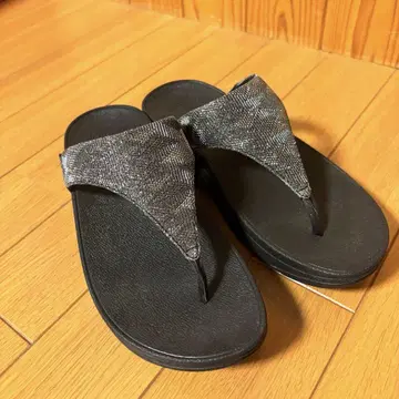 새상품급 fitflop 플립플랍 라메 블랙 22.5cm