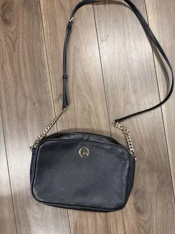 MICHAEL KORS 가죽풍 숄더백