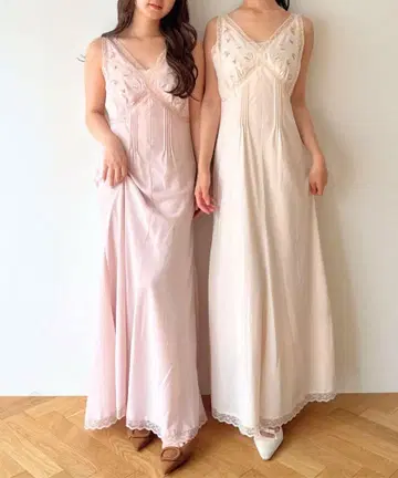DEICY MECOUTURE 플뢰르 자수 MIX 드레스
