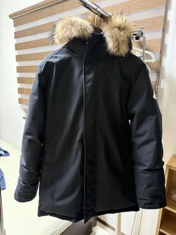 PYRENEX 블랙 다운 자켓