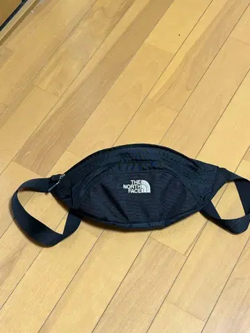 THE NORTH FACE 블랙 숄더백