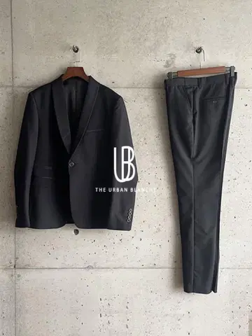 블랙 턱시도 세트 (베스트 포함) THEURBAN BRANCHE
