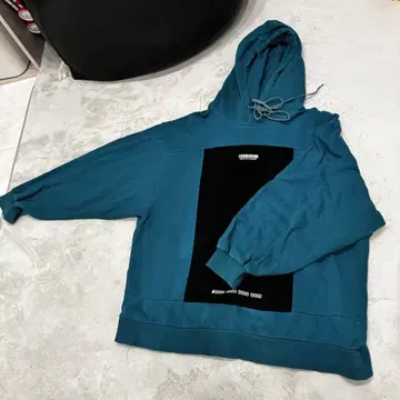 SHAREEF 후드티