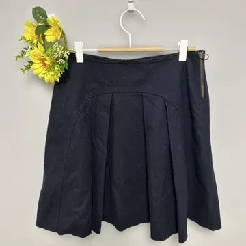 [ MAX&Co. ] 맥스앤코 플레어 스커트 미니 기장 블랙