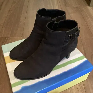 모드 에 자코모 루 쉘 인형 벨트 부츠 24cm (뒤꿈치 수리 예정)