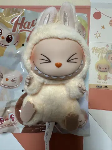 러브브 LABUBU Have a Seat 하브아시트 SISI