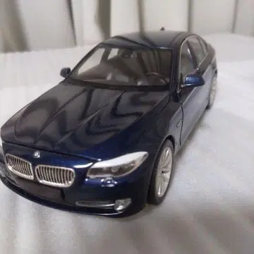 BMW 5 시리즈 미니카 다크 블루 1/43