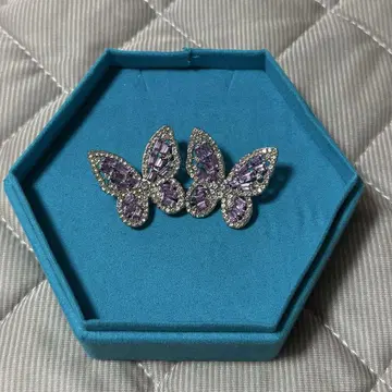 나비 디자인 퍼플 크리스탈 귀걸이
