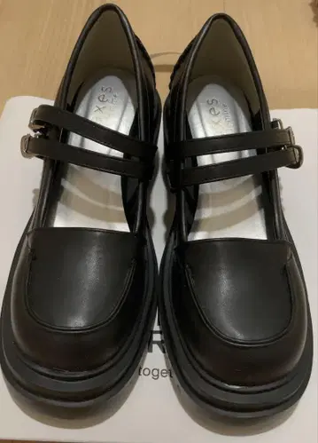 axes femme 가죽 신발 통굽 펌프스 로퍼