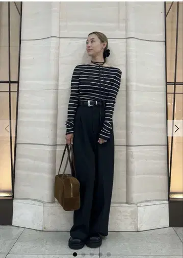 이번 시즌 신상 미라 오웬 보트넥 타이 포함 랜덤 리브 시어 니트