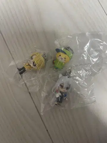 컬러풀 피치 가챠가챠