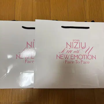NiziU