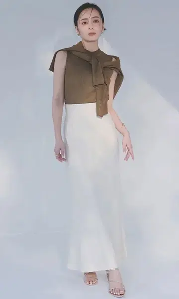 anuans 샤이니 새틴 내로우 스커트 IVORY 아뉴앙스