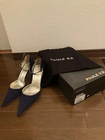 PAULE KA 네이비 스틸레토 하이힐
