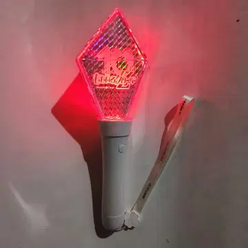 모모이로 클로버 Z 다이아몬드형 응원봉 4색