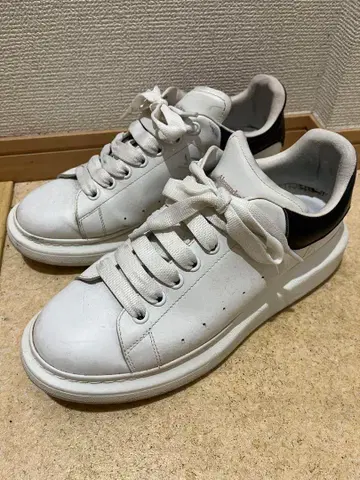Alexander McQueen 스니커즈 화이트/블랙
