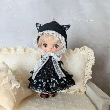 미니 브라이스 2 고양이 귀 달린 보닛과 의류 세트