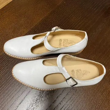 화이트 스트랩 로퍼 35