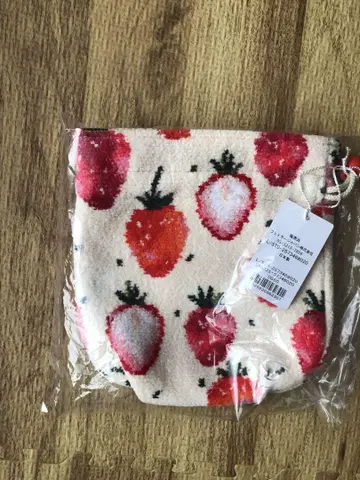 [ 새상품 ] 러브러리 페이  스트로베리 도트 아이보리