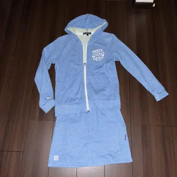 골프웨어 여성용 Rosasen 후드 부착 셋업