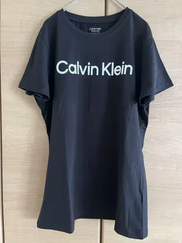 캘빈클라인 T셔츠 블랙