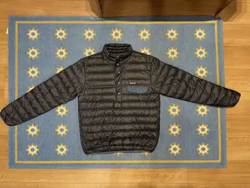 patagonia 네이비 컬러 다운 자켓