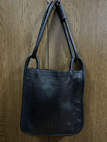 나카자와 가방 블랙 가죽 숄더백