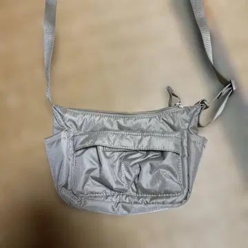 유니클로 그레이 나일론 숄더백