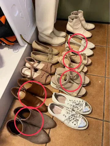 브라운 앵클부츠 스웨이드 중간 힐