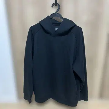 블랙 후드 부착 후드티