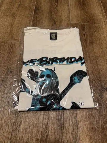THE BIRTHDAY 셔츠