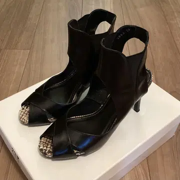 [ 새상품급 ] 23구 샌들 23cm