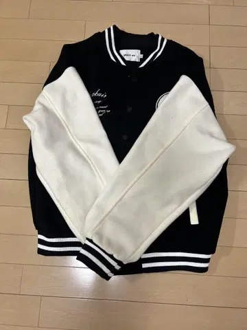 Black air 햄버거 바시티 자켓 L 사이즈