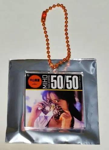 나카야마 미호 50/50 싱글 자켓 아크릴 키링