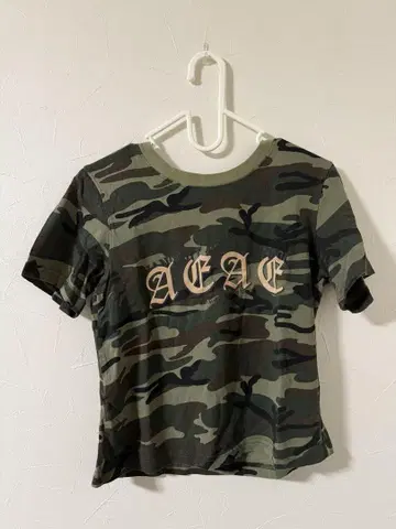 aeae 카모 패턴 반팔 T셔츠