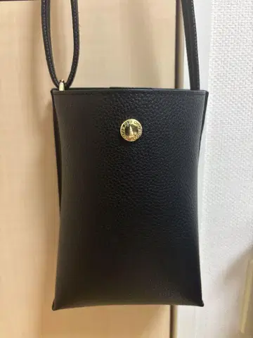 블랙 가죽 숄더백