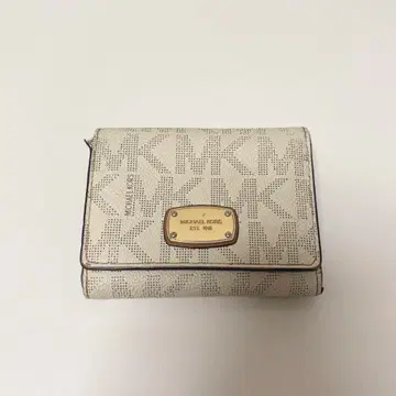 MICHAEL KORS 3단 폴더형 지갑 MK 로고