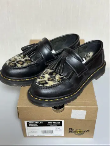 Dr. Martens ADRIAN LEO 블랙/레오파드 로퍼