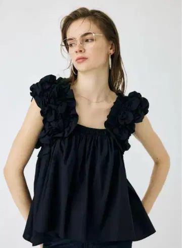 SHOULDER FRILLS 상의