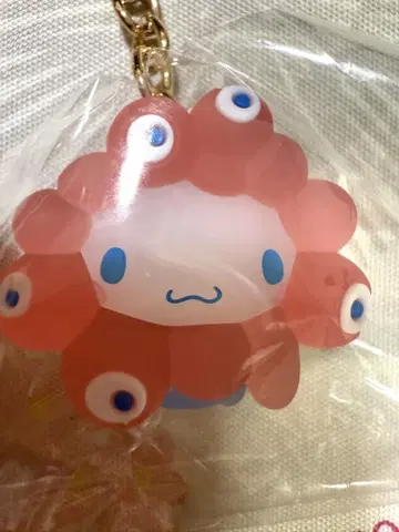 오사카 간사이 박람회 먀쿠먀쿠 산리오 클리어 시나몬 롤 키링