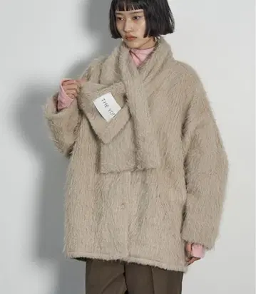 The yon 스톨 세트 헤어리 샤기 노카라 미들 니트 코트