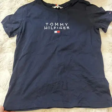 TOMMY HILFIGER 네이비 T셔츠 반팔